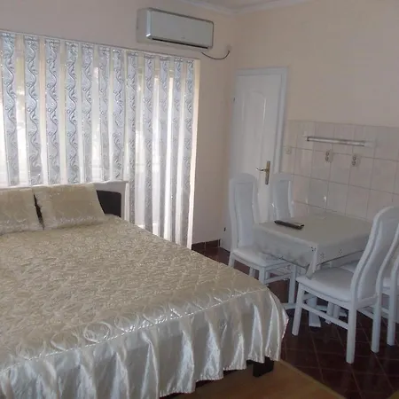 Ginoski Apartment